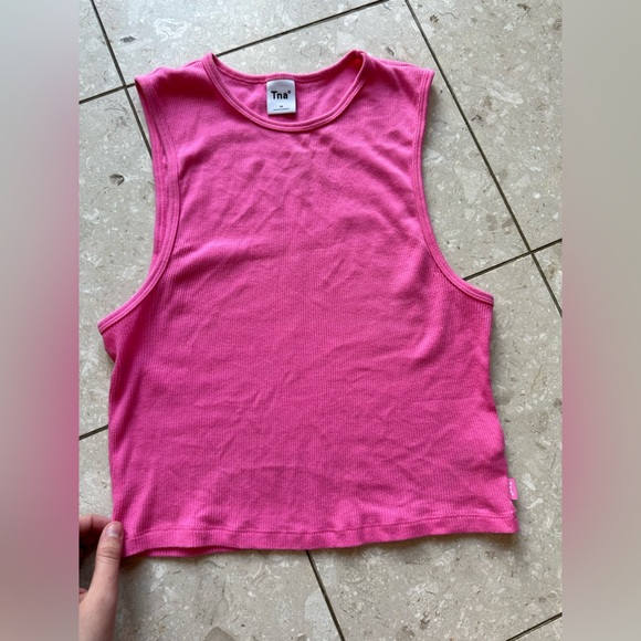 Aritzia TNA tank top - Picture 1 of 3